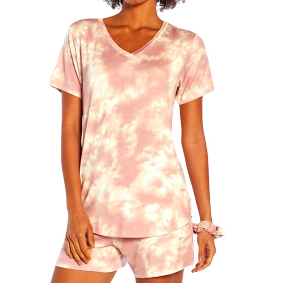Wildfox Pants - WildFox Women’s Short Set with Scrunchie